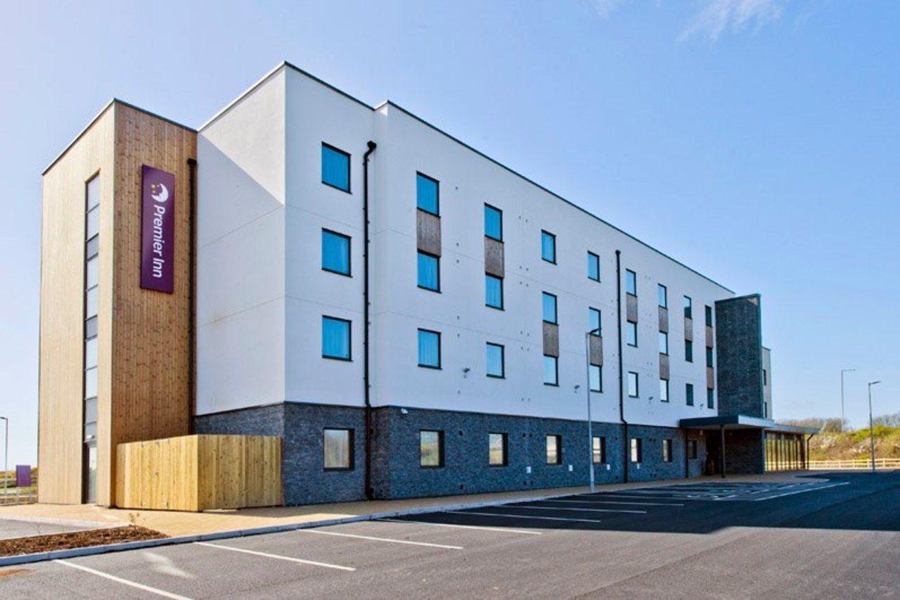 Premier Inn Хоулихед Екстериор снимка